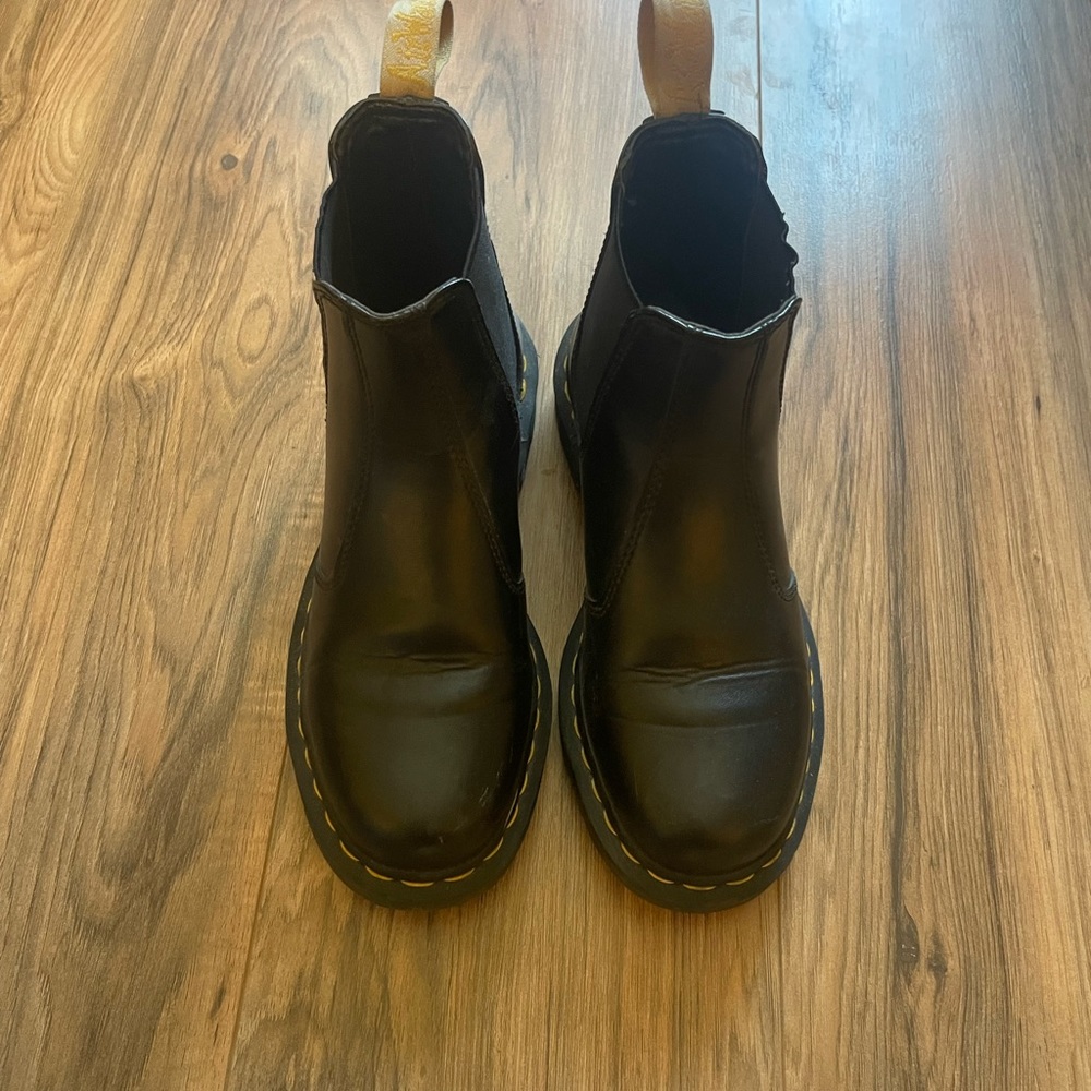 Dr. Martens 2976 Vegan Chelsea Boot